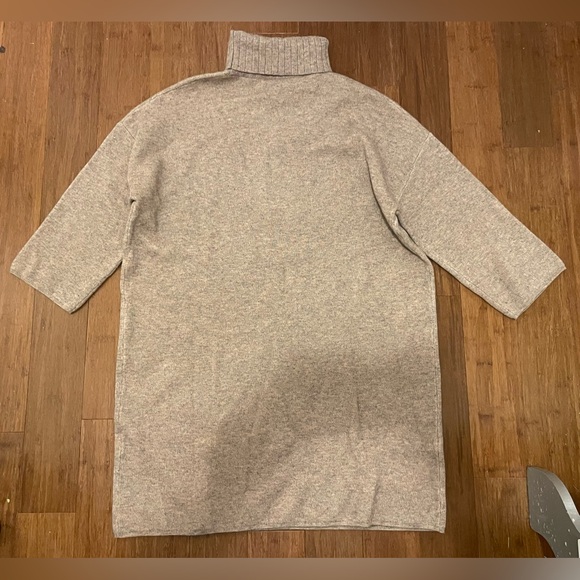 Tuckernuck POMANDER PLACE Dress NWT Hazelwood Vivianne Beige Sweater M - Picture 4 of 16